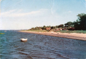 STRANDVEJEN - LYSTRUP STRAND, set fra havet i 1970erne.